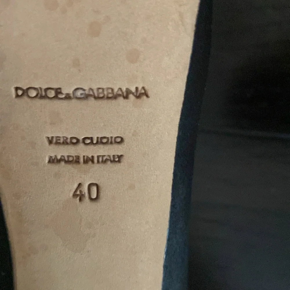 Dolce & Gabbana Black Heels with Elegant Bow - Picture 9 of 12